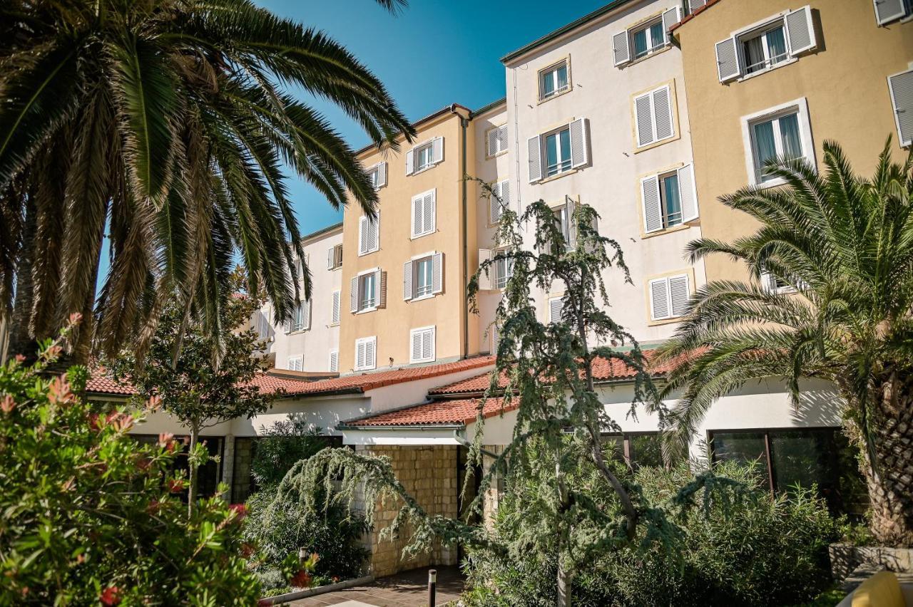 Hotel International Rab Town Exterior photo