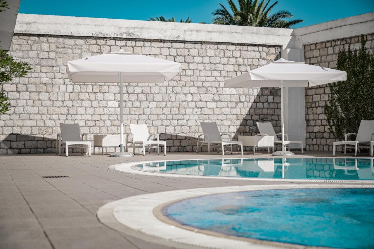 Hotel International Rab Town Exterior photo