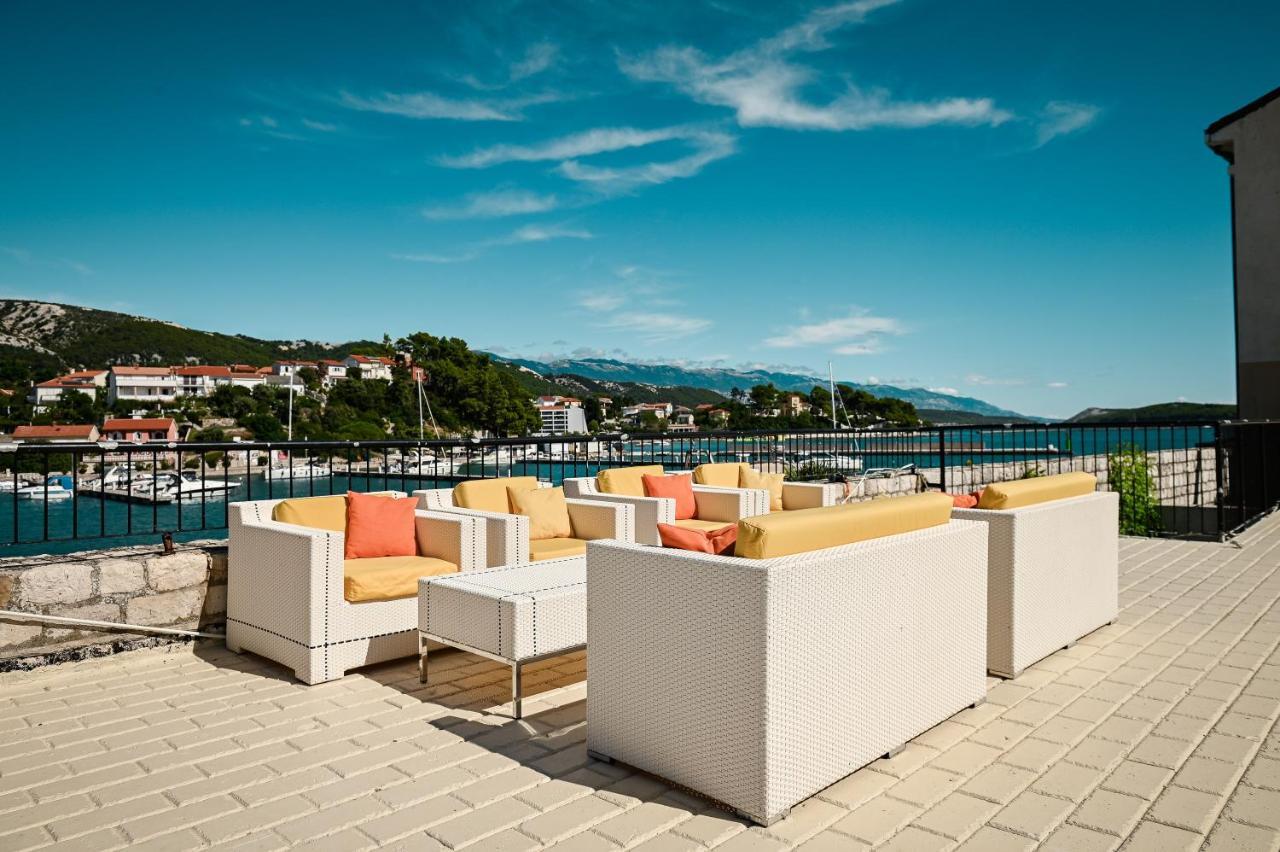 Hotel International Rab Town Exterior photo