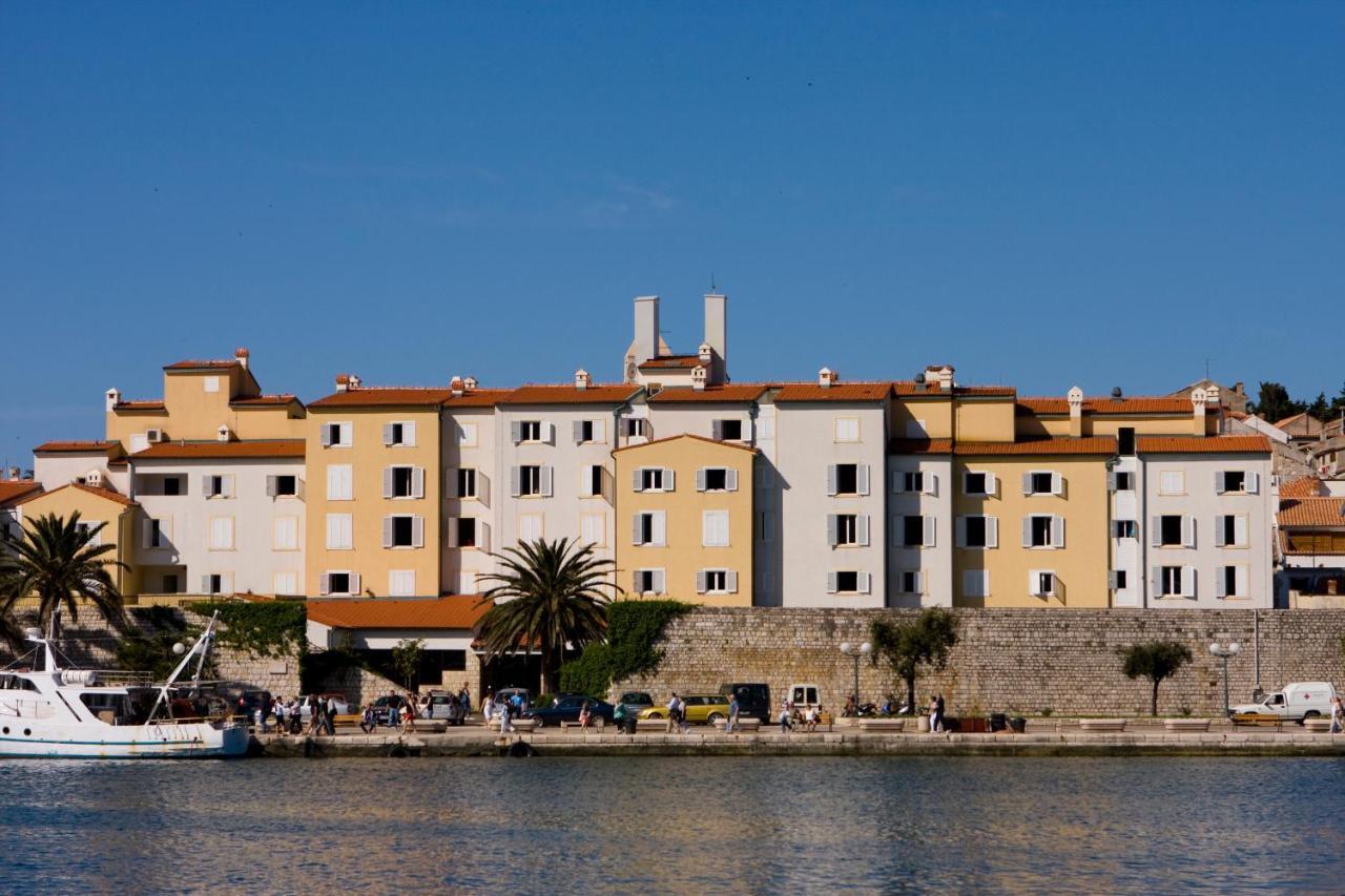 Hotel International Rab Town Exterior photo